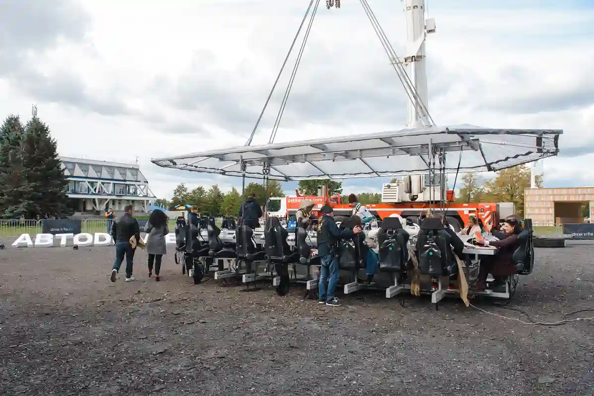На высоте с DINNER IN THE SKY и Автодом.