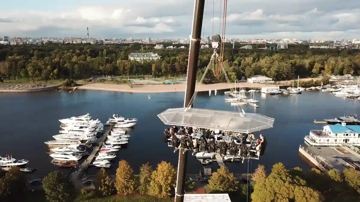 На высоте с DINNER IN THE SKY и Автодом.