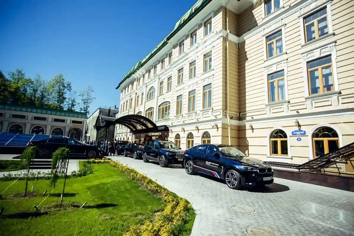 Автодом Санкт-Петербург презентовал BMW&nbsp;X7 и BMW&nbsp;7&nbsp;серии.