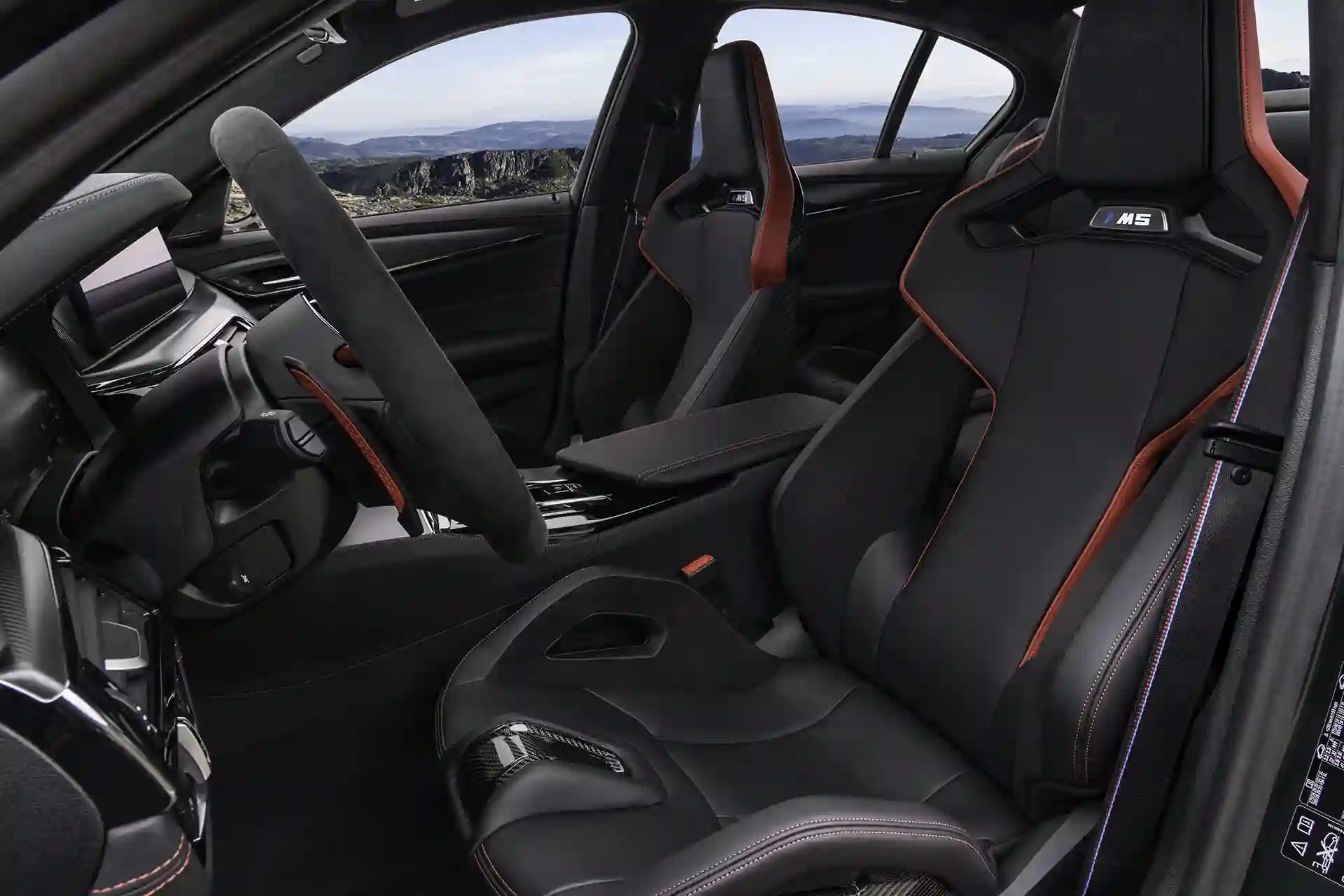 Самый мощный за всю историю BMW M – Новый BMW М5 CS
