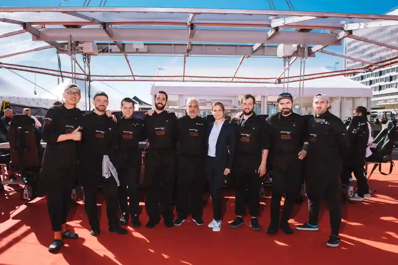 Высокая кухня с Dinner In the Sky и BMW АВТОDOM Санкт-Петербург