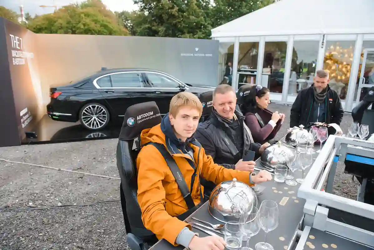 На высоте с DINNER IN THE SKY и Автодом.