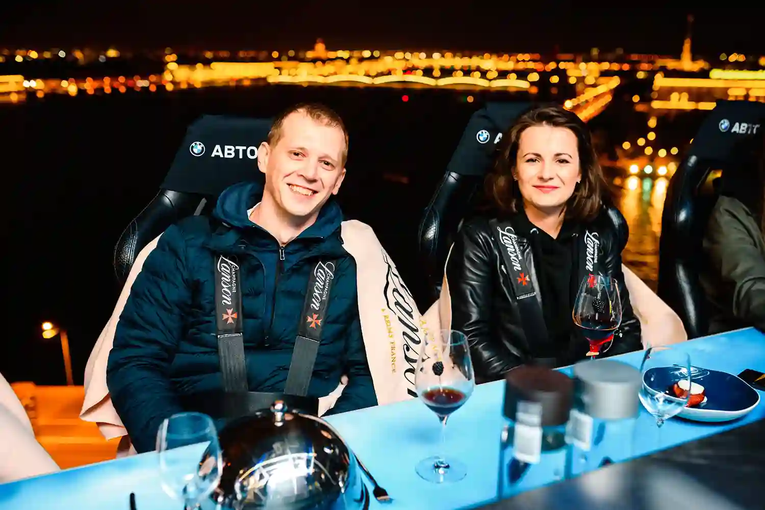 КОМФОРТ И БЕЗОПАСНОСТЬ НА ВЫСОТЕ С DINNER IN THE SKY И АВТОДОМ.