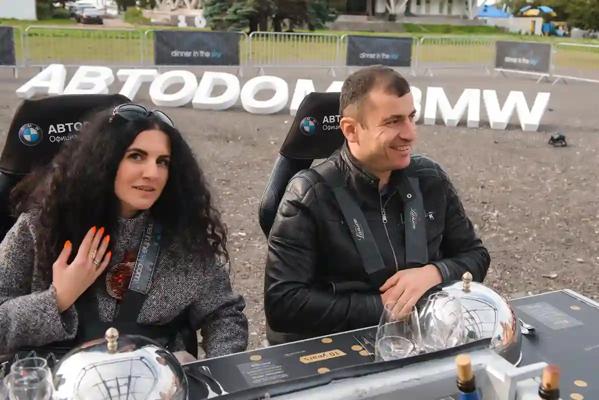 На высоте с DINNER IN THE SKY и Автодом.