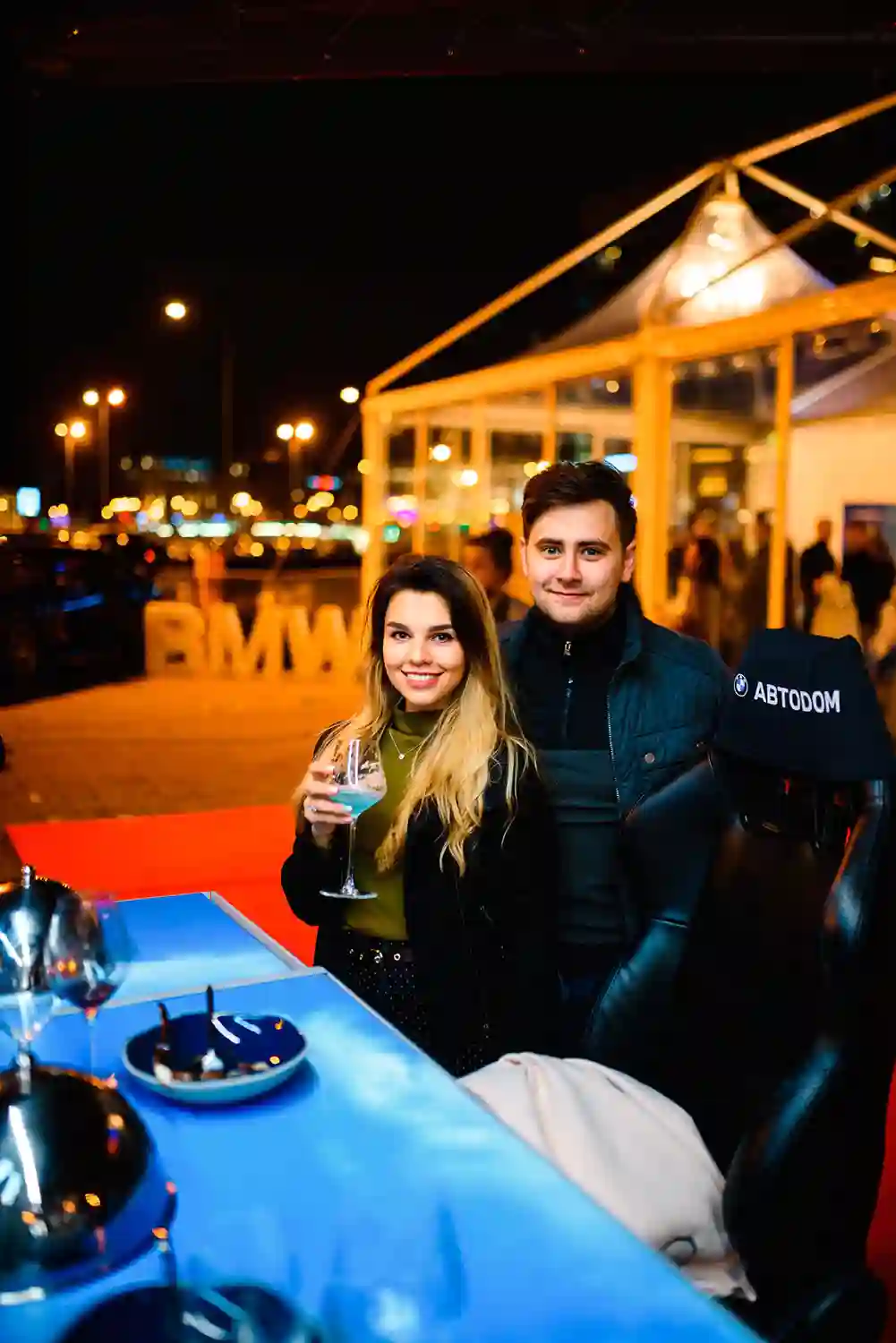 КОМФОРТ И БЕЗОПАСНОСТЬ НА ВЫСОТЕ С DINNER IN THE SKY И АВТОДОМ.